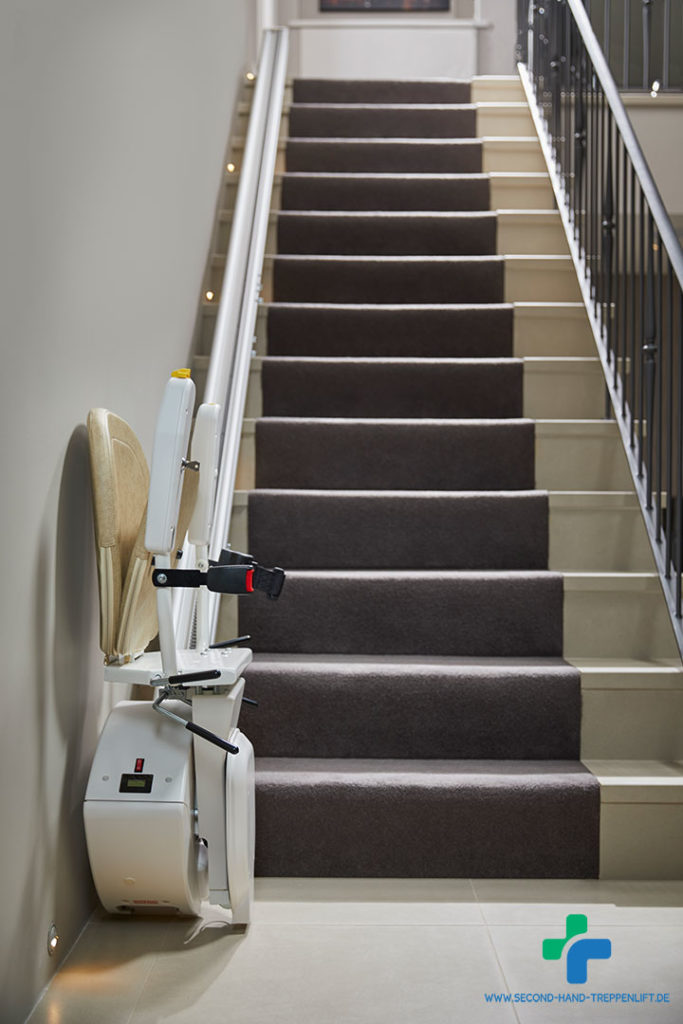 Bespoke-Stairlifts-Gebrauchte-Treppenlifte-Hamburg-04